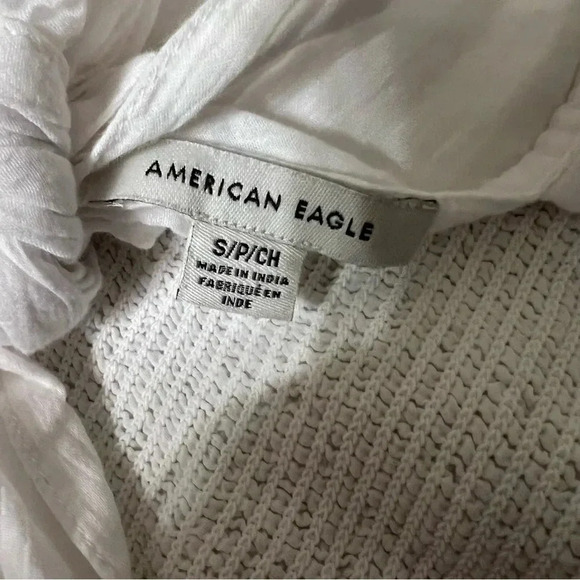{American eagle} white cropped tank with bow in the back - Picture 3 of 4